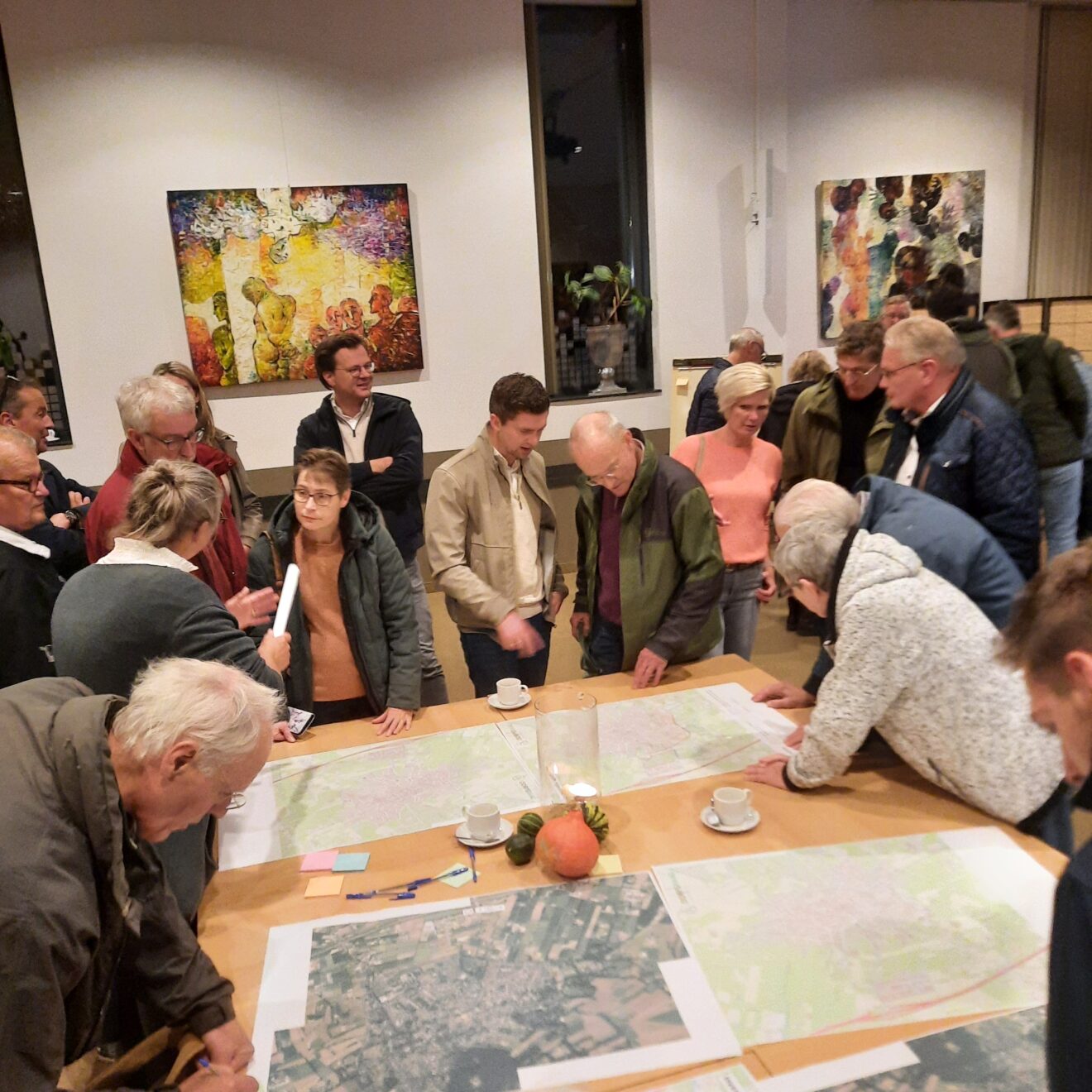 Inloopavond Wonen & Mobiliteit van Dorpsraad Lunteren zeer druk bezocht
