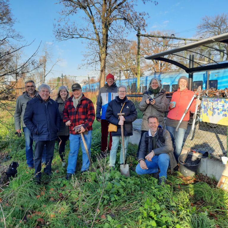 Werkgroep vrijwilligers Spoortuin aan de slag!